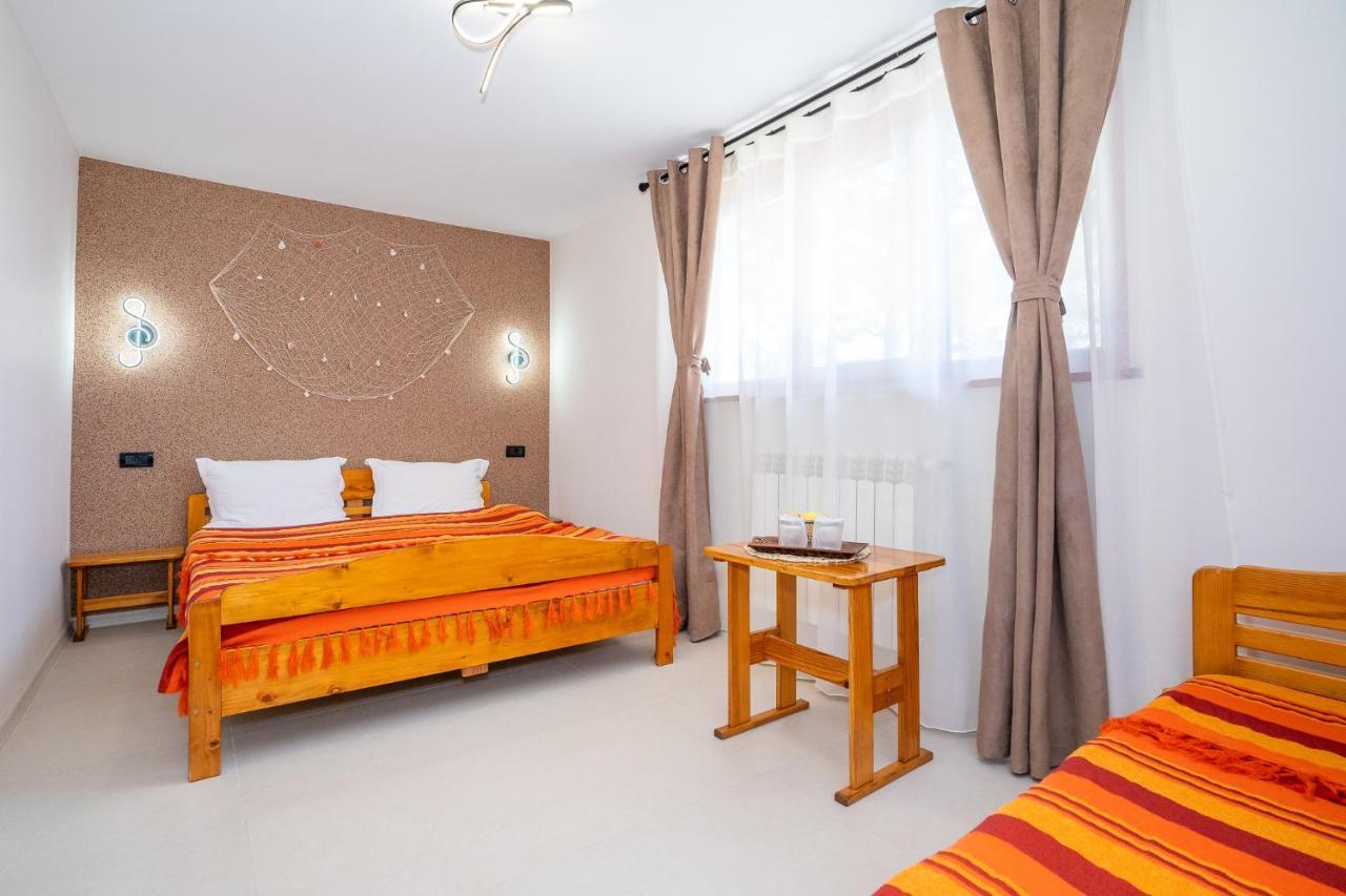 Casa Nikita Hotel Vama Veche Ngoại thất bức ảnh