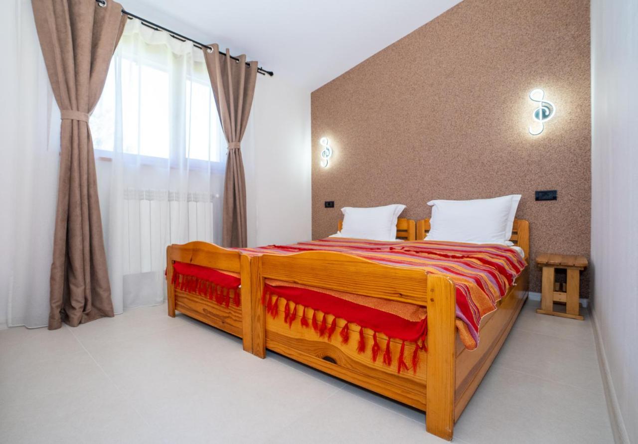 Casa Nikita Hotel Vama Veche Ngoại thất bức ảnh