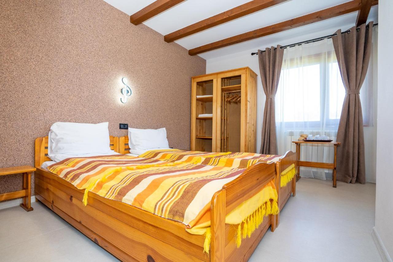 Casa Nikita Hotel Vama Veche Ngoại thất bức ảnh
